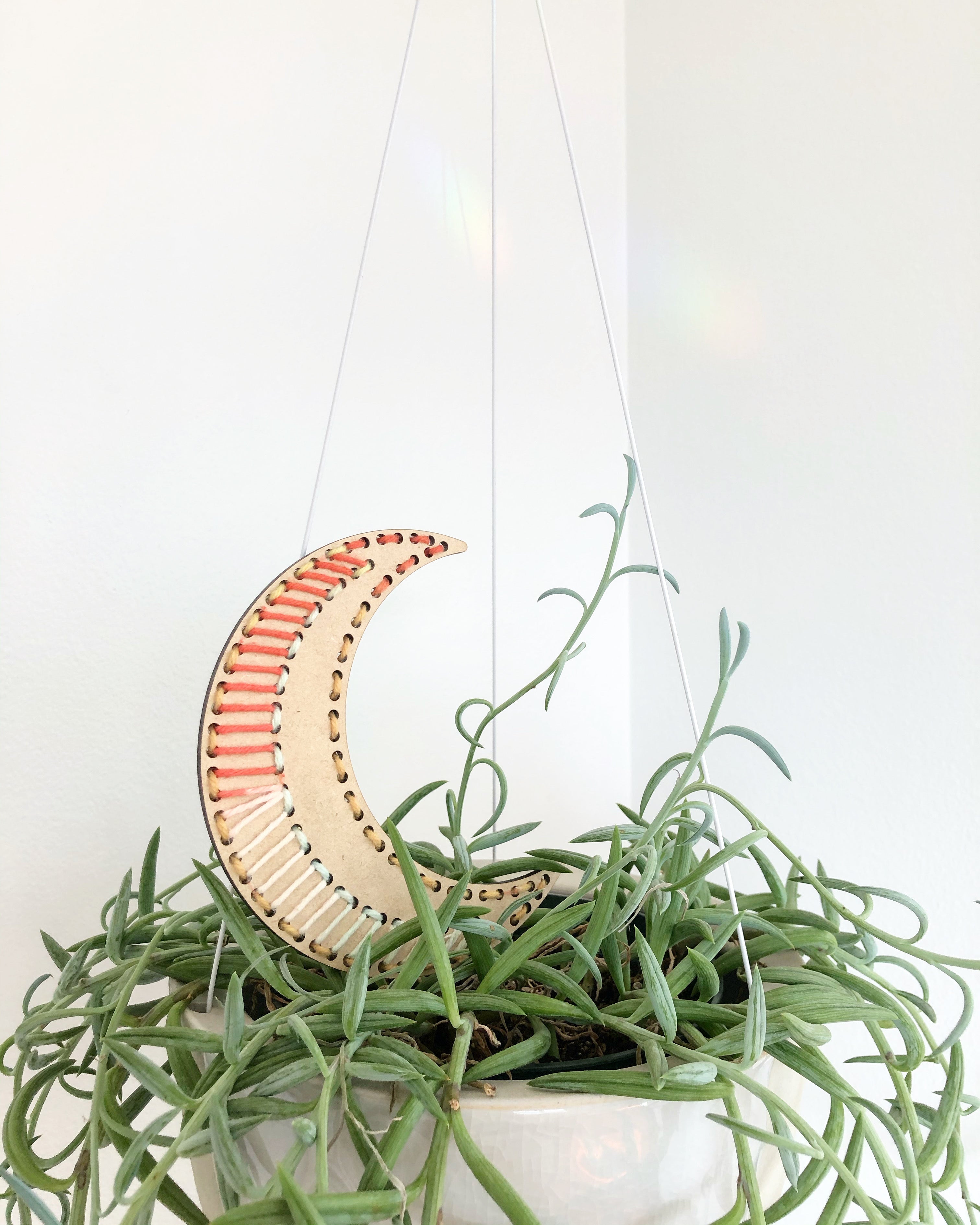 Crescent String Crescent Moon – Stringables