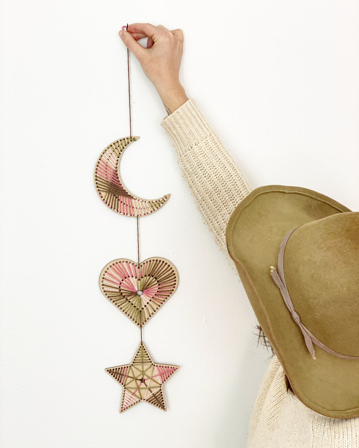 Crescent String Crescent Moon – Stringables